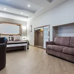 Magri's 4*