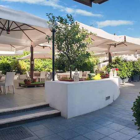 Magri's Otel