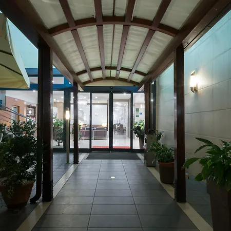 Magri's 4* Naples