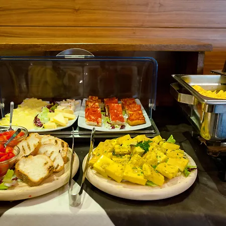 Magri's 4* Naples