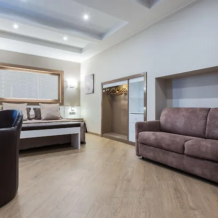 Magri's 4*